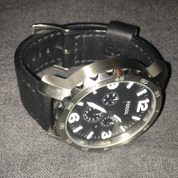 FOSSIL CHRONOGRAPH SS BLACK LEATHER MENS WRIST WATCH W/ COLLECTOR TIN NEW - Picture 4 of 11